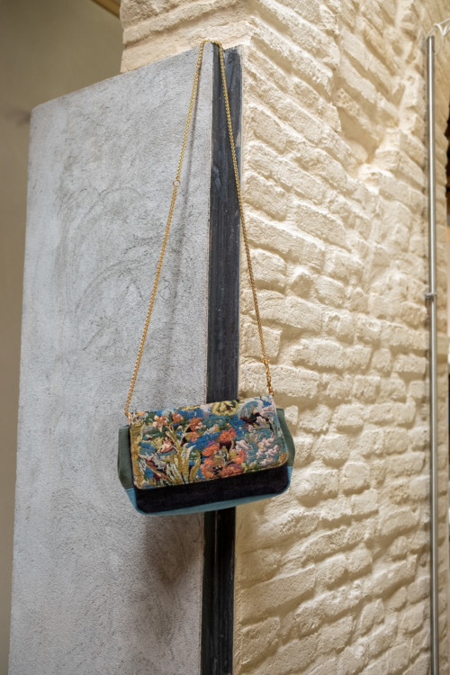 Michelle Tapestry Bag - Image 4