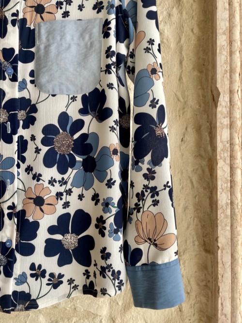 Blue Flowers shirt - Image 3