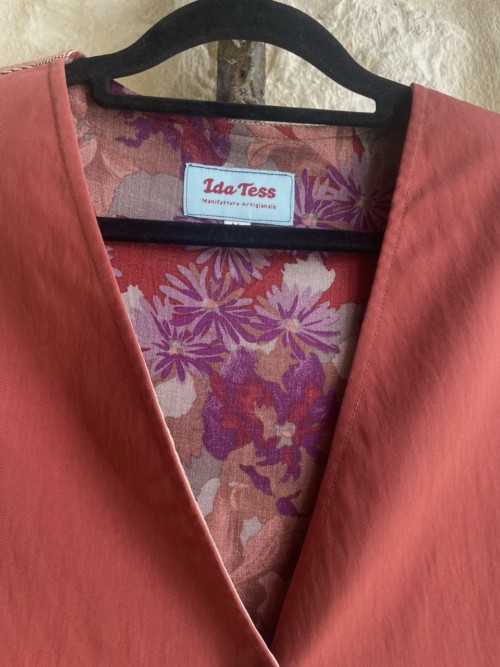 Gilet Terracotta and Flowers - Image 4